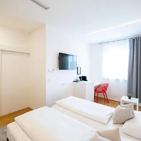 Shome I Self-check-in I Free Parking 4* Graz