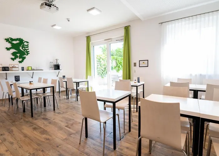 Shome I Self-check-in I Free Parking 4* Graz