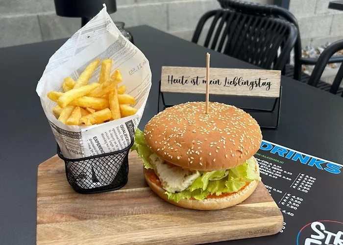 Shome I Self-check-in I Free Parking Hotell 4*