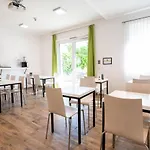 Shome I Self-check-in I Free Parking 4* Graz