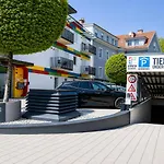 Hotel Shome I Self-check-in I Free Parking 4*