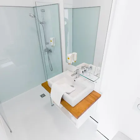 Hotel Shome I Self Check-in I Free Parking Graz