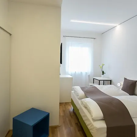Shome I Self Check-in I Free Parking Hotel