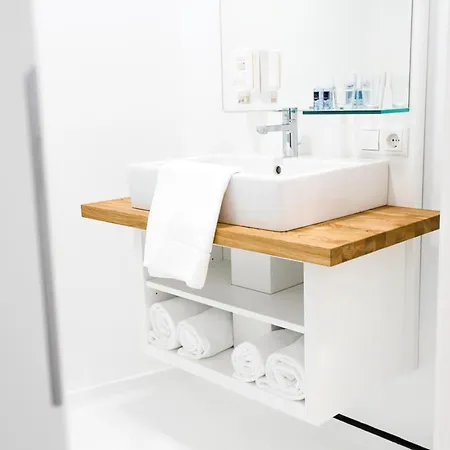 Shome I Self-check-in I Free Parking Hotel