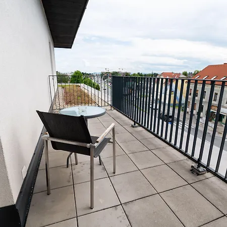 Hotel Shome I Self-check-in I Free Parking Graz