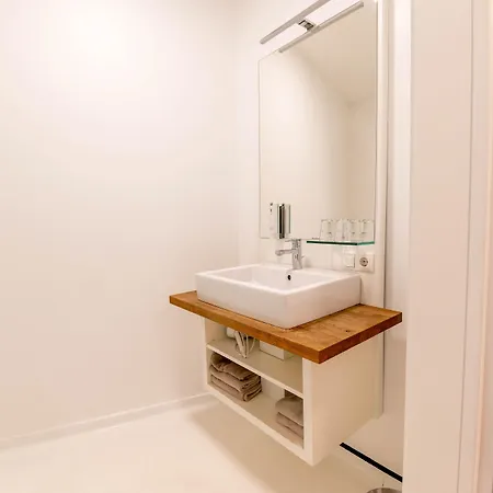 Shome I Self-check-in I Free Parking Hotel 4*