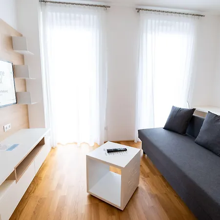 Shome I Self-check-in I Free Parking Hotel Graz