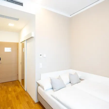Shome I Self-check-in I Free Parking Hotel