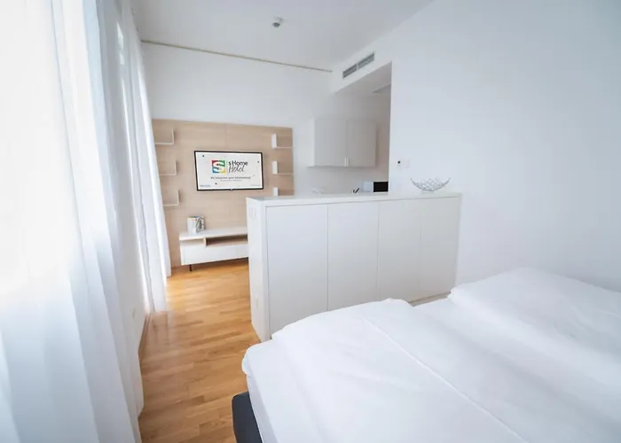 Shome I Self-check-in I Free Parking 4*