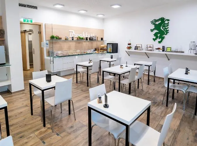 Shome I Self-check-in I Free Parking 4* Graz