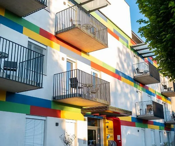 Shome I Self-check-in I Free Parking Hotel Graz