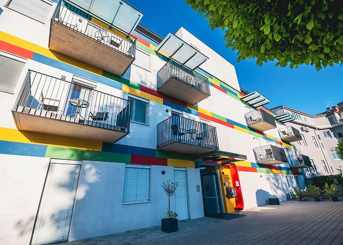 Shome I Self-check-in I Free Parking 4* Graz