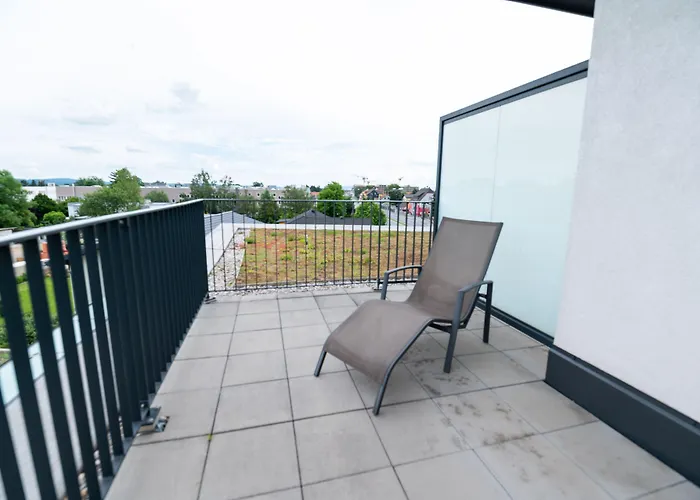 Hotel Shome I Self-check-in I Free Parking 4*