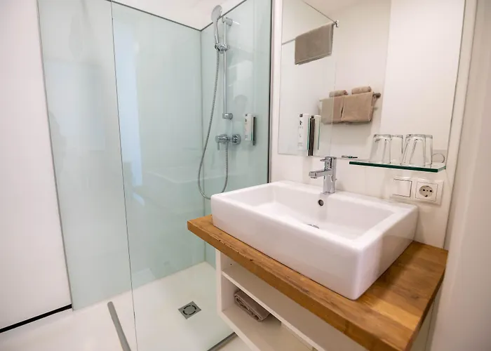 Hotel Shome I Self-check-in I Free Parking