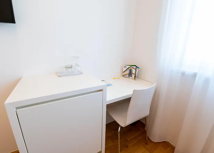 Hotel Shome I Self-check-in I Free Parking