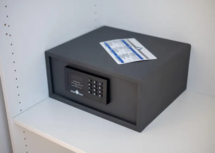 Shome I Self-check-in I Free Parking 4*