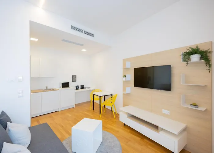 Shome I Self-check-in I Free Parking 4*